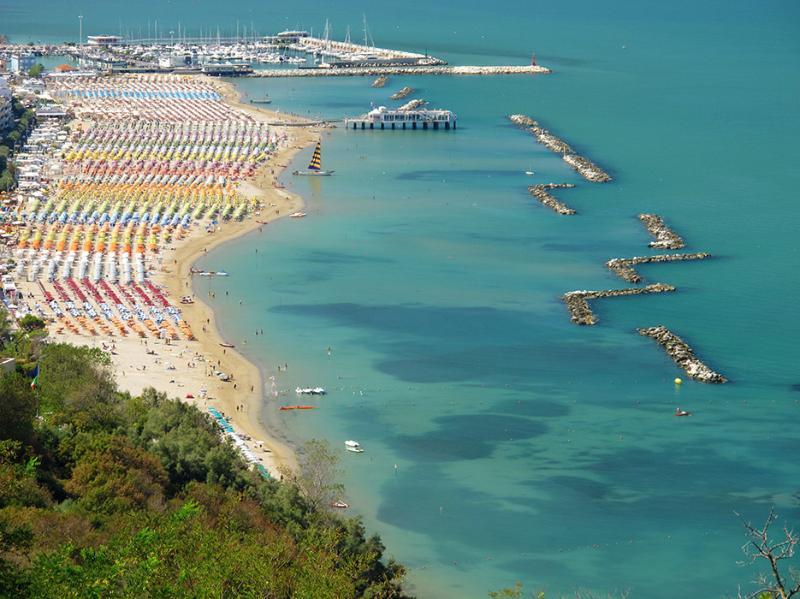 غابيتّشي ماري Hotel Capo Est المظهر الخارجي الصورة